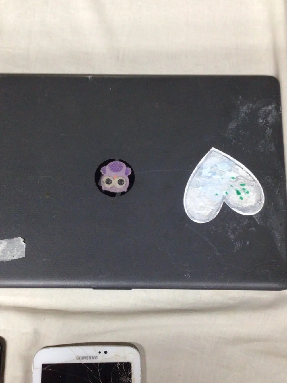 Samsung White Tablet with Visible Cracked Screen. Computer parts lot , parts lot